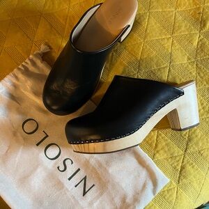 Nisolo Black Leather Clogs